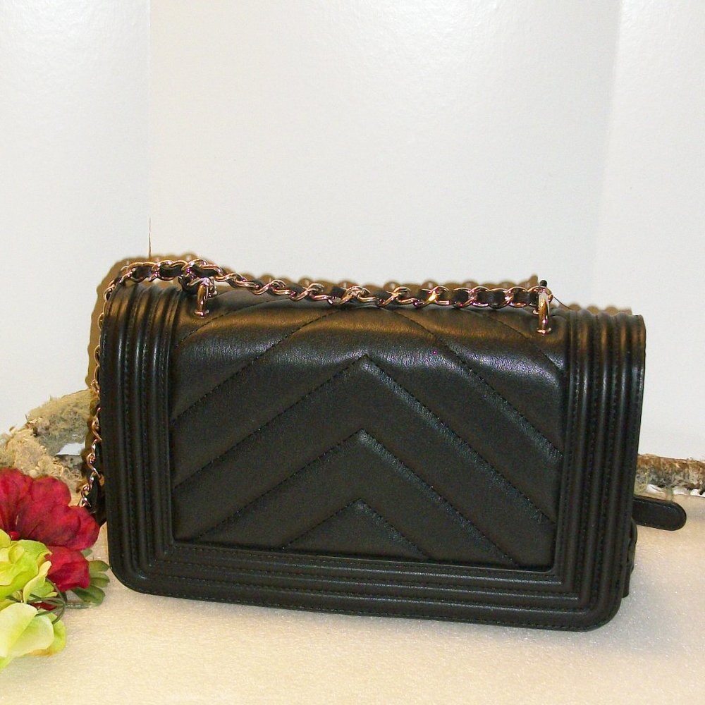 BADGLEY MISCHKA Black Quilted Vegan Leather Crossbody Bag NWT Silver Hardware - Picture 6 of 13